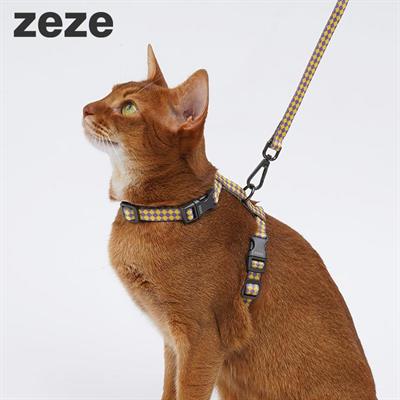 zeze Cat Harness - the most light weight materials cat harness and leash, made from Polyester, string and comfortable